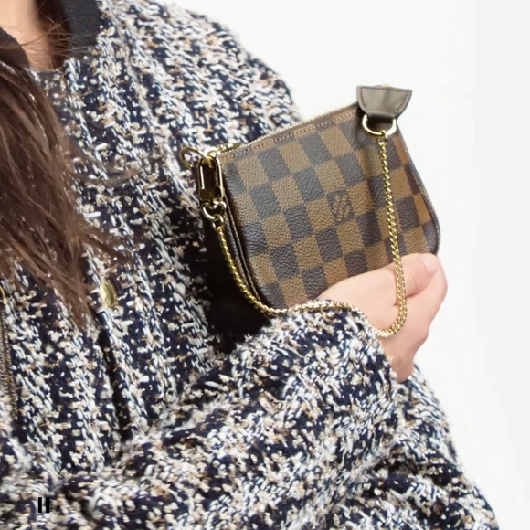 Louis Vuitton Mini Pochette Damier Ebene (Made in France) - Picture 4 of 13